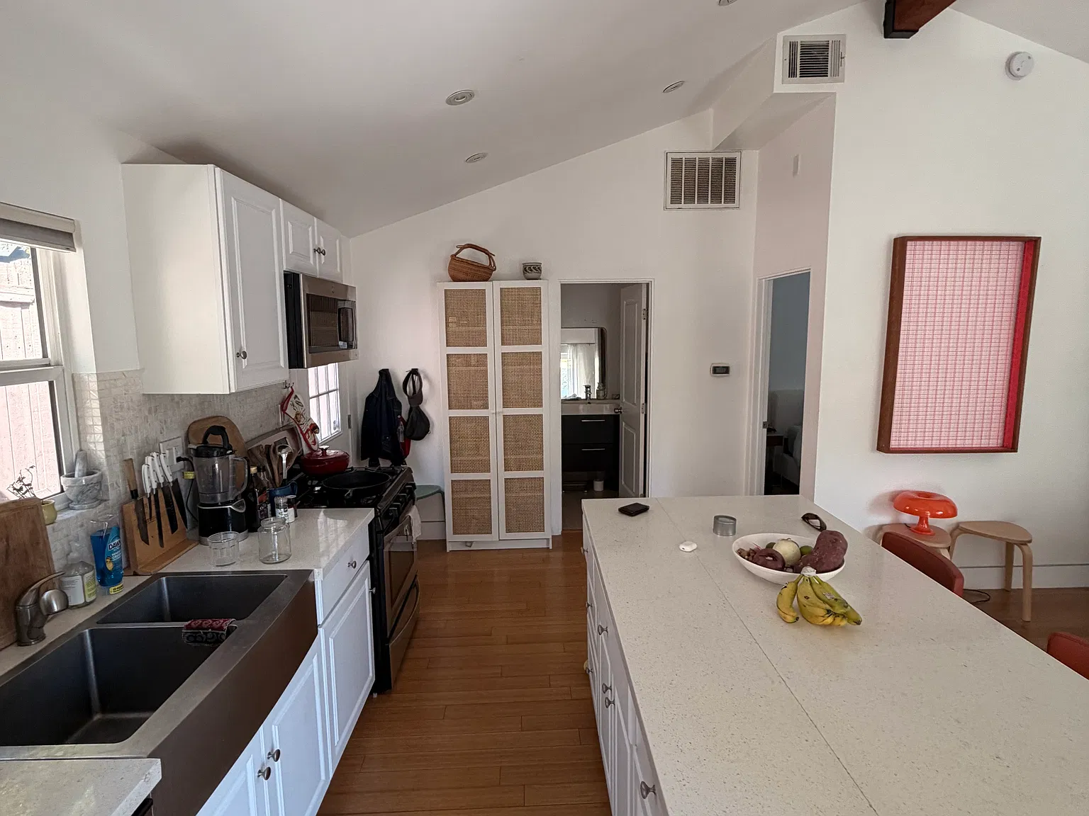 2 bed, $3,400 — Photo 4