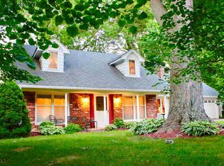 2232 Lakeland Ln, Fort Wayne, IN 46815