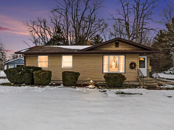 331 E Parsons Ave, Watervliet, MI 49098