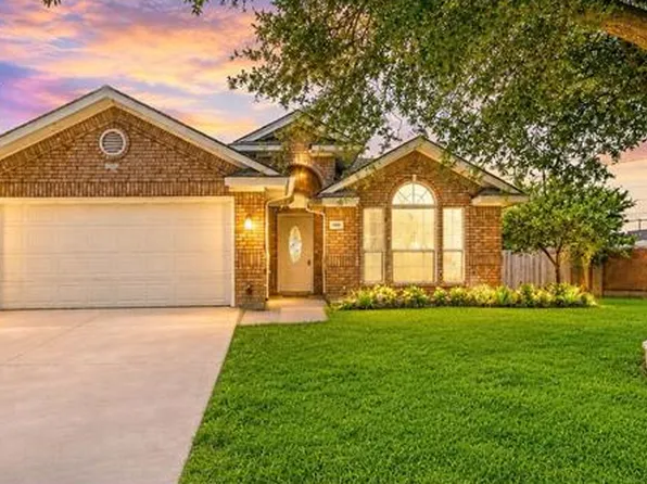700 N Emma Dr, Arlington, TX 76002
