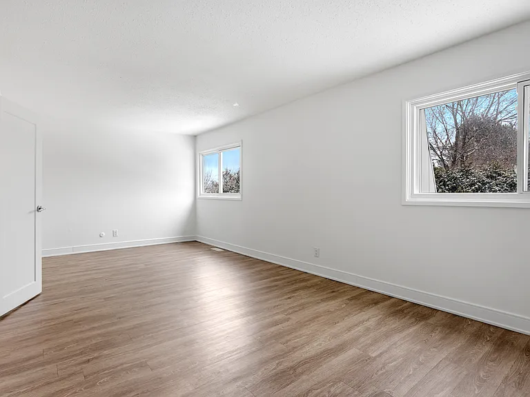 120 Beaverbrook Ln — Photo 12