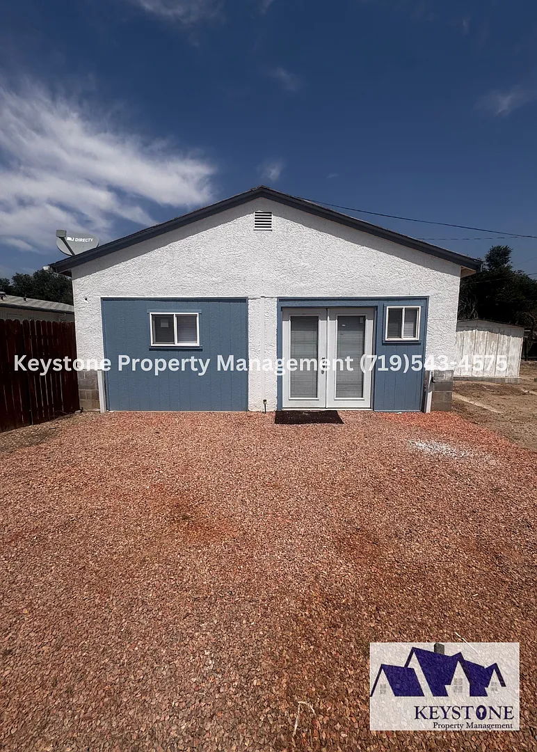 620 Edna Lane — Photo 1