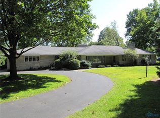 413 S Michigan Ave, Edgerton, OH 43517