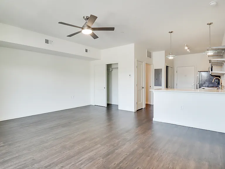 315 pictured, 115 has same floorplan, fixtures, and finishes, see Chile Line tours for measurements