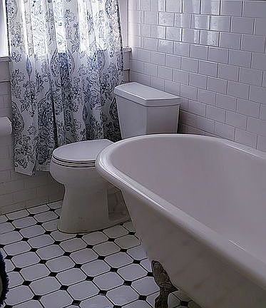 4th image of 126 Orange Ave N