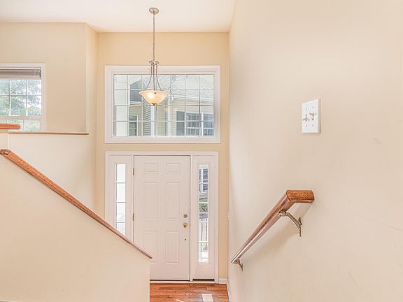 5th image of 1326 N Winslowe Dr