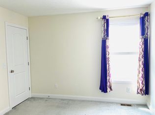8825 Honey Ash Rd, Lewis Center, OH 43035