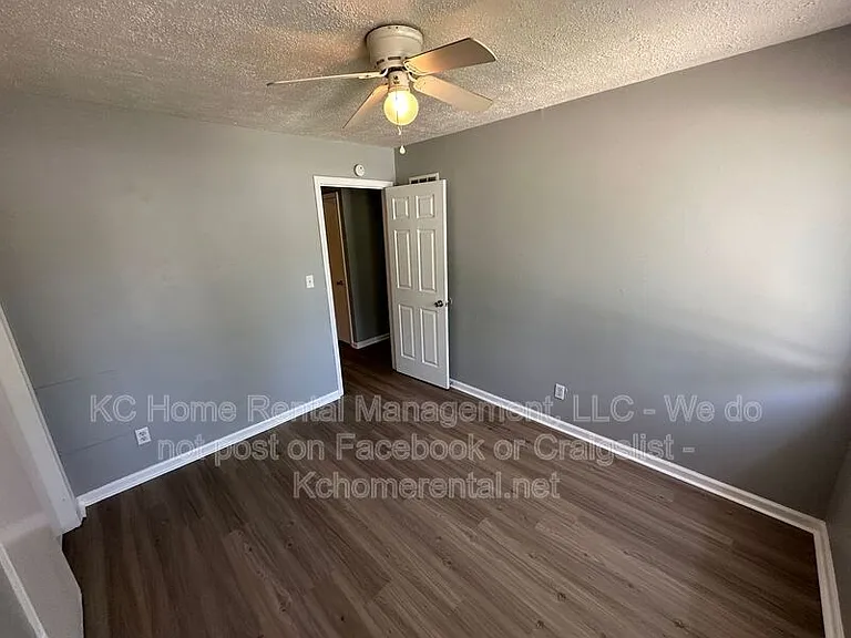 7227 Gilmore Ave — Photo 13
