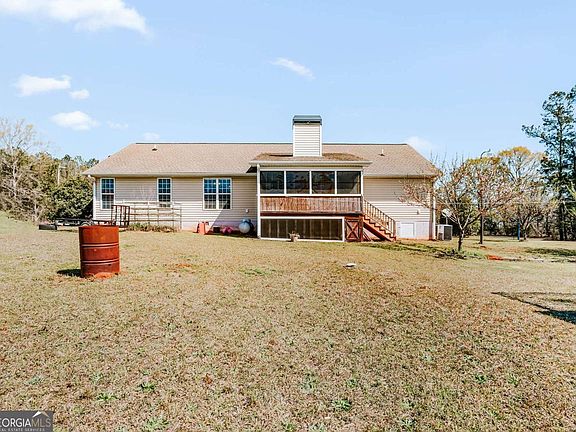 4th image of 2242 Crawfordville Rd