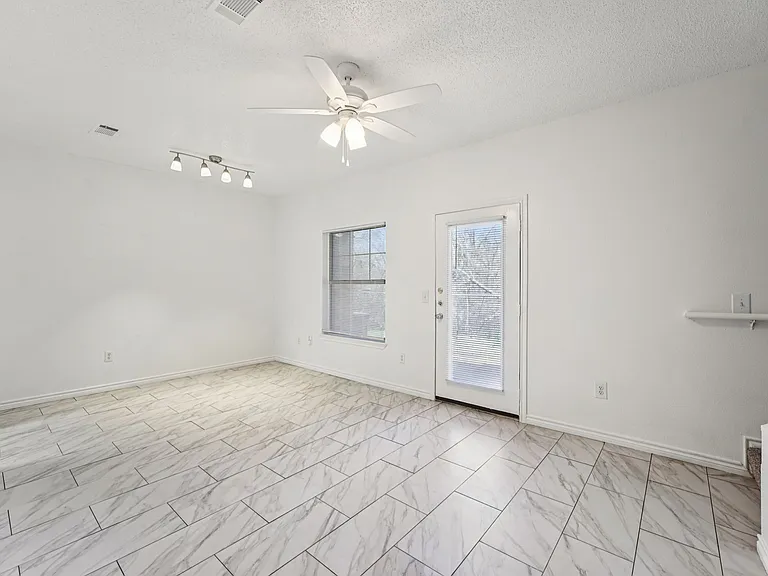 Springdale Estates Townhomes — Photo 10
