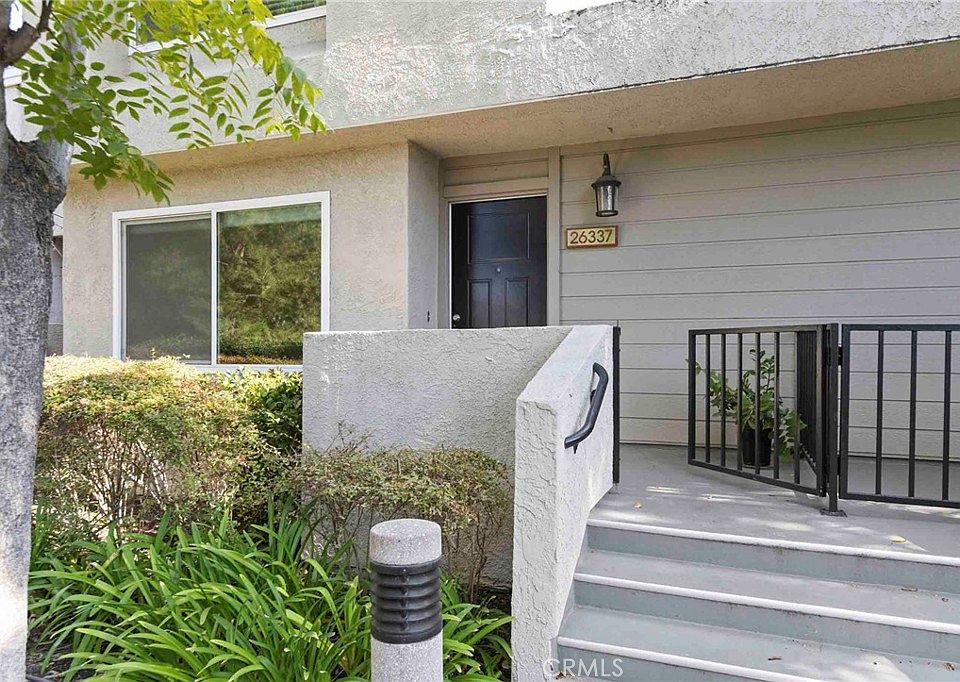 1st image of 26337 W Grove Cir
