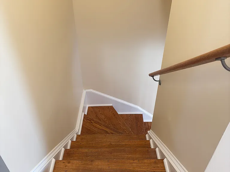 STAIR UP