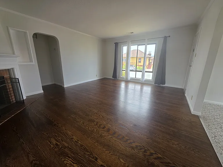 616 Miramontes St — Photo 3