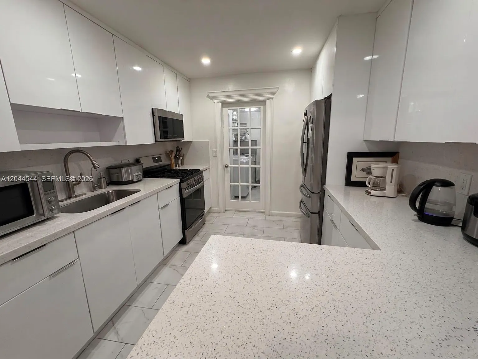 Hialeah 54th Street Addn — Photo 4