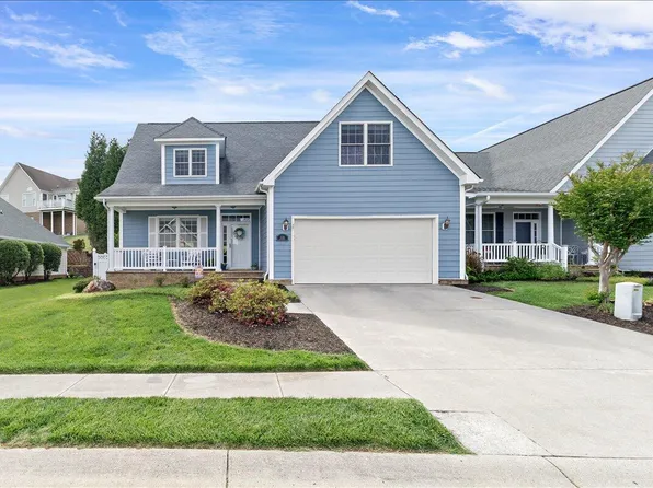 831 Sumpter Pl, Roanoke, VA 24019