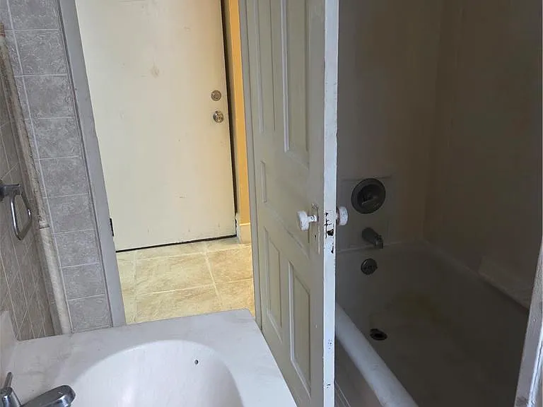 36 S Madison St #2 — Photo 11