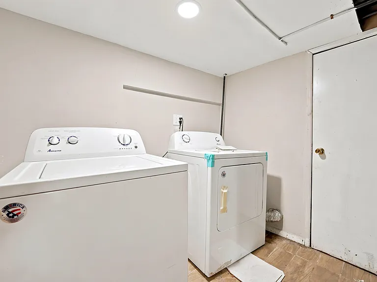 212 Avenue B #1 — Photo 16