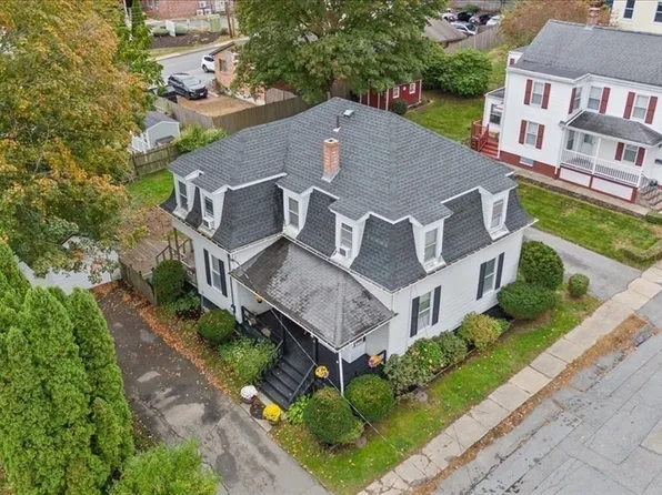 4 Greenwood St, Amesbury, MA 01913