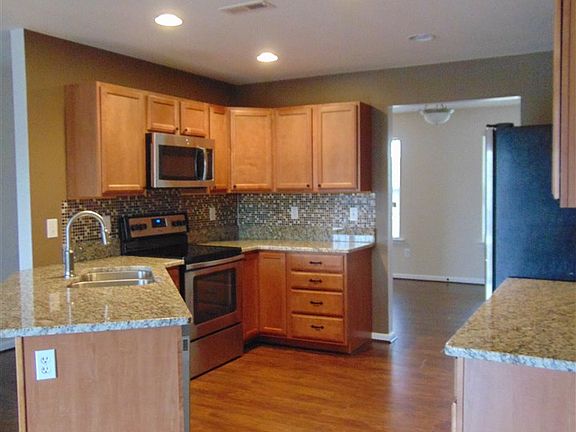 5th image of 108 Corinth Dr