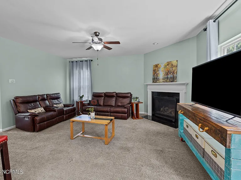 411 Palisades Way — Photo 21