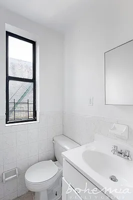 Rented by Bohemia Realty Group | media 14