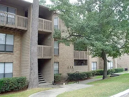 Riverwalk Apartments Photo 1