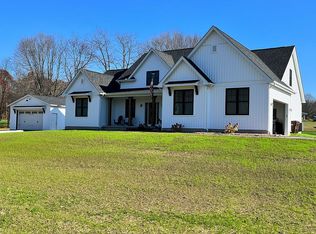 328 Latonka Dr, Mercer, PA 16137