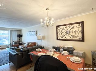 6949 Darcel Ave #1, Mississauga, ON L4T2W7