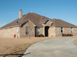 11 Charmain Rd, Dumas, TX 79029