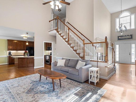 2nd image of 184 Travel Lite Dr