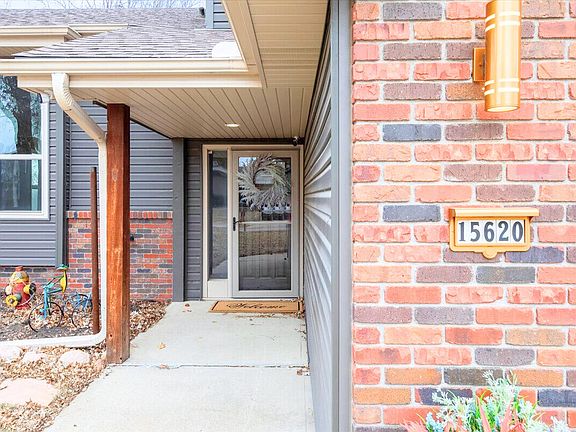 3rd image of 15620 Westchester Cir