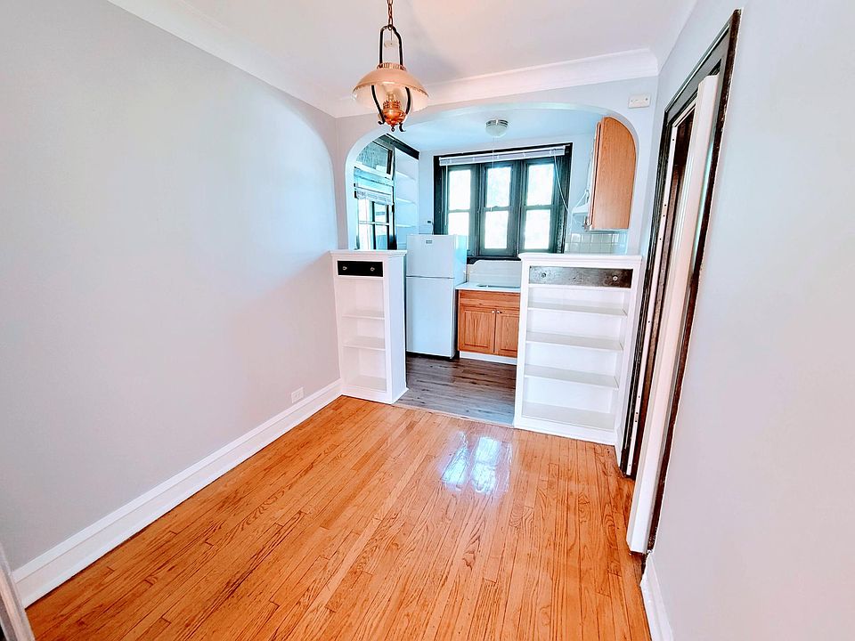 1st image of 4602 N Wolcott Ave #2