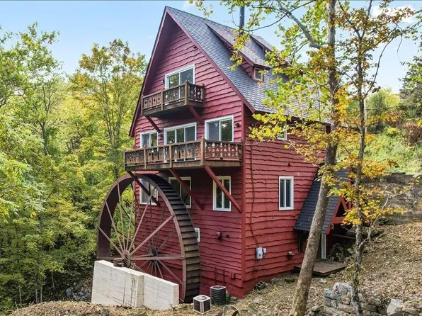 6602 Middlebrook Rd, Raphine, VA 24472