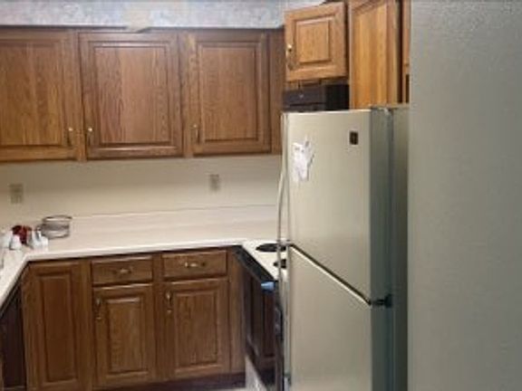 2nd image of 647 S Main Ave #109