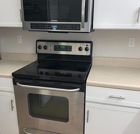 3rd image of 7701 Baymeadows Cir W APT 1046