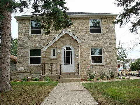 Building Photo - 8809 W Rogers St