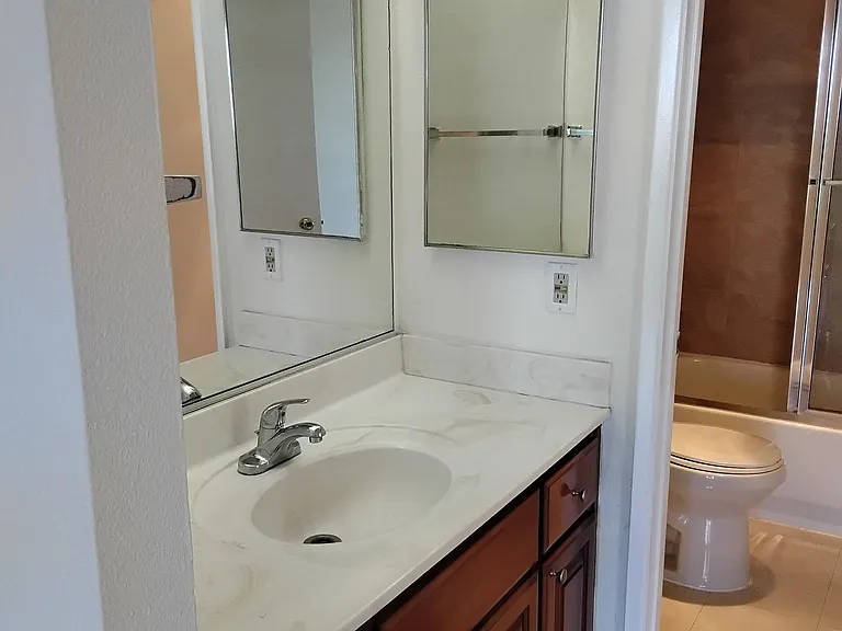 Wilshire Villa — Photo 35