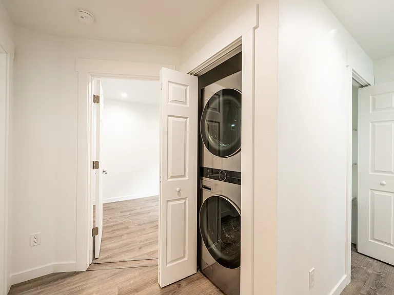 519 N Gould St — Photo 18