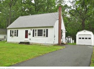 15 Copper Dr, Windsor Locks, CT 06096