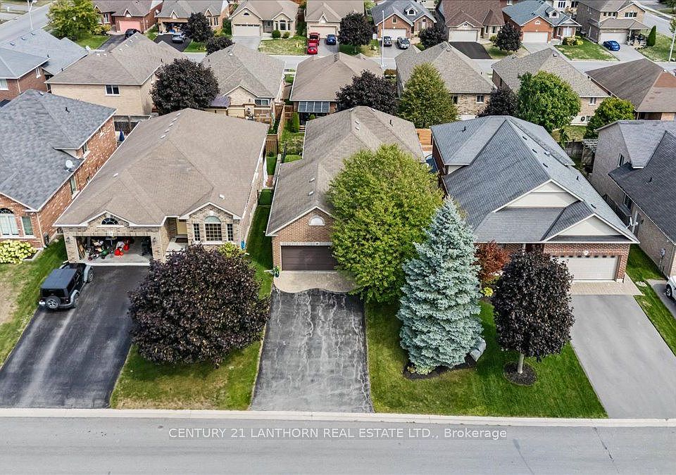 1st image of 18 McDougall Dr