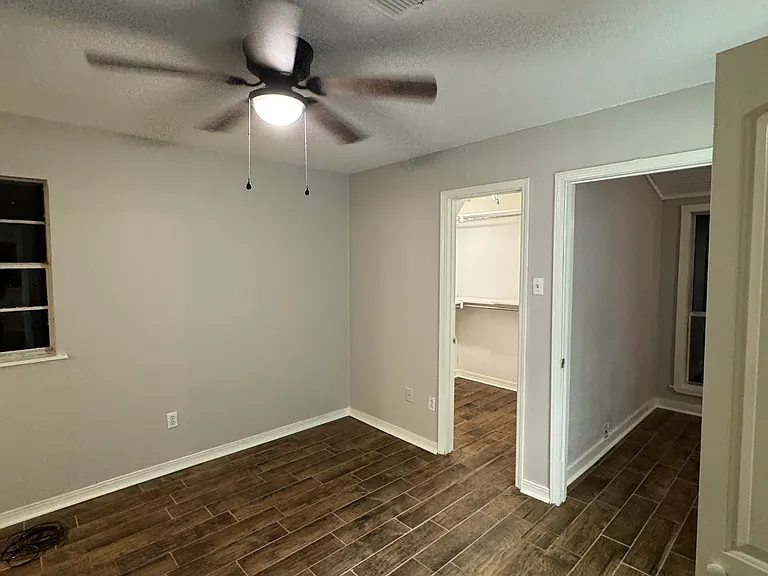 504 Marie Ave — Photo 2
