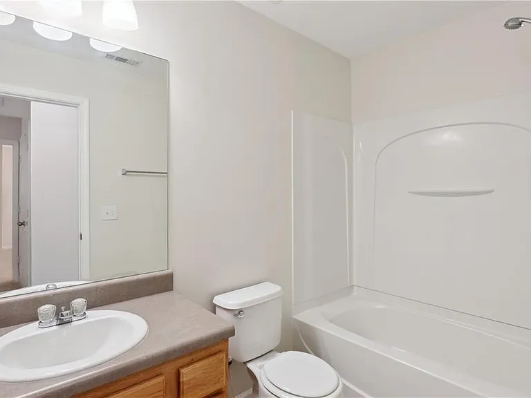276 Hiawassee Dr — Photo 13