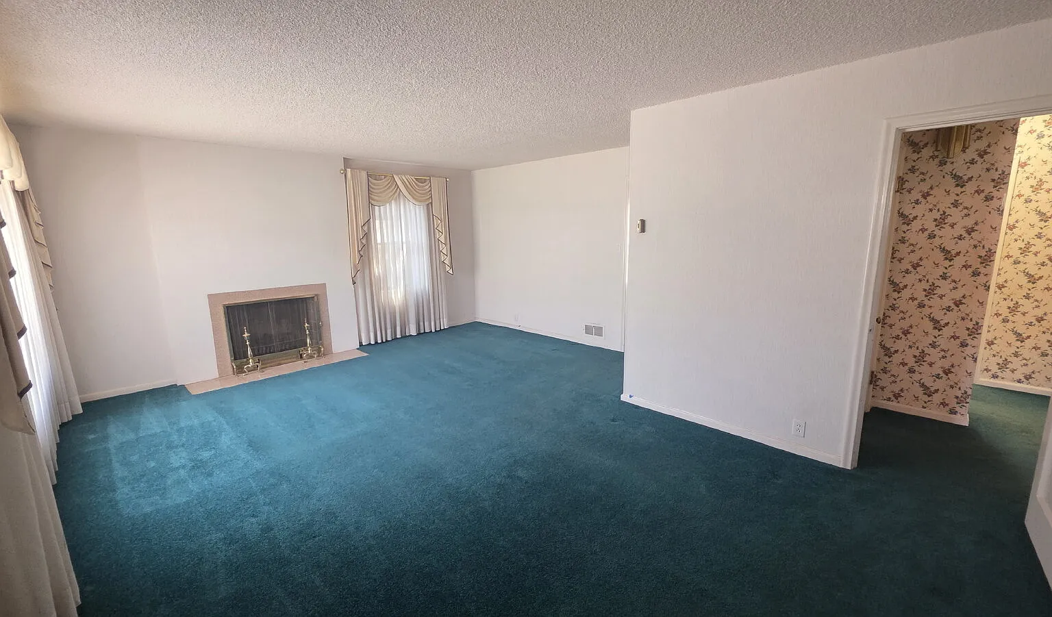 4 bed, 2.0 bath, 2900 sqft, $1,650 — Photo 3