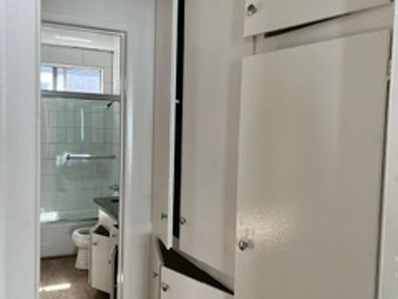 5th image of 3765 Keystone Ave #6