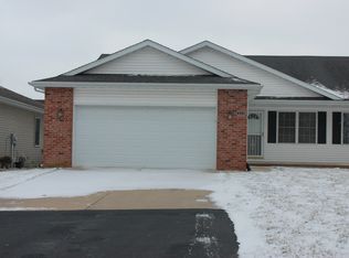 2414 Neil St, Springfield, IL 62702