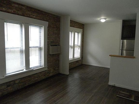 2nd image of 3423 N Elaine Pl APT 1E