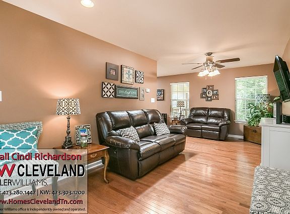5th image of 175 Farmingdale Pl SE