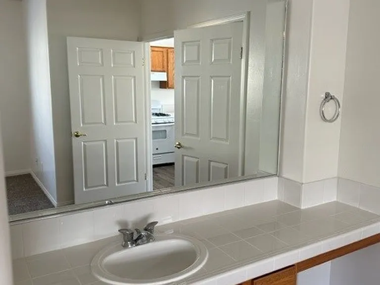718 Orchid Dr — Photo 37