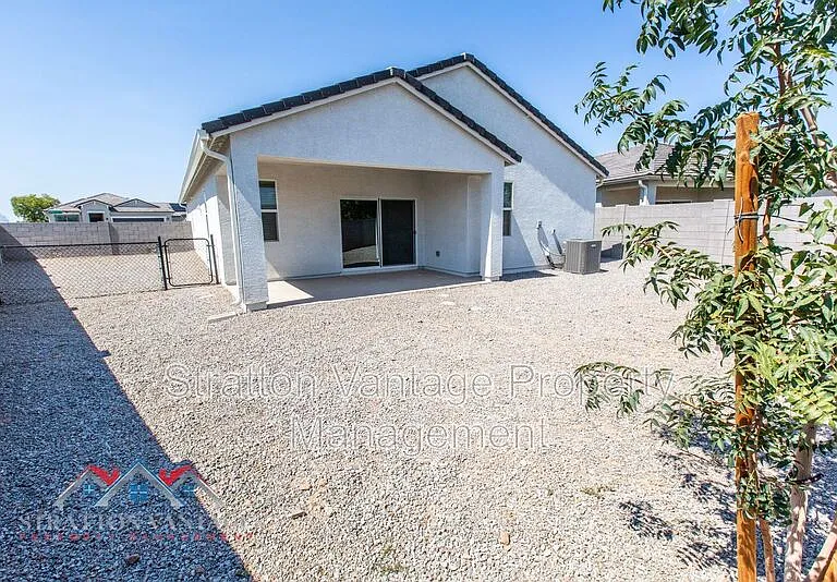 9385 E Orange Grove St — Photo 36