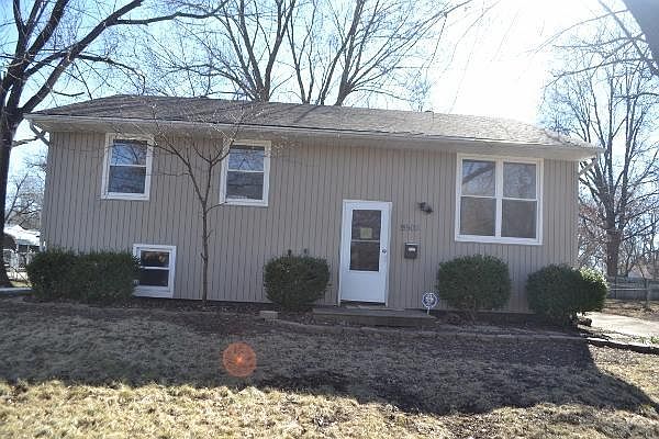 1st image of 18509 E 6th St
